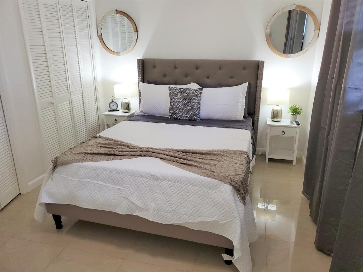 Sophisticated Dania Beach Suites Near The Beach Екстериор снимка