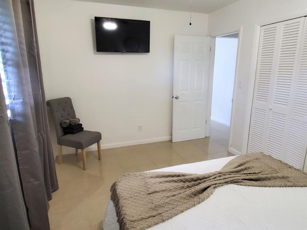 Sophisticated Dania Beach Suites Near The Beach Екстериор снимка